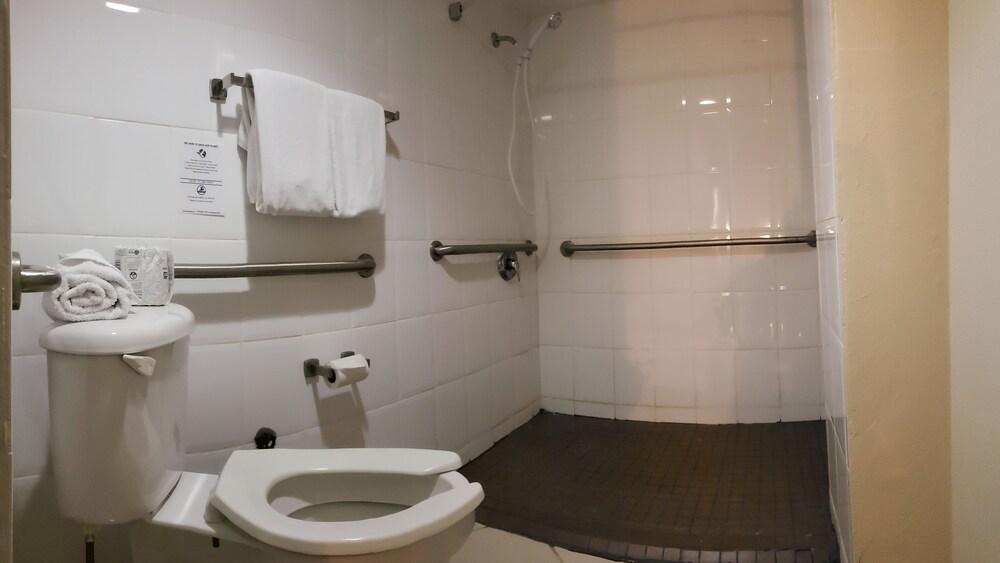 Quality Inn El Tuque Ponce Exterior photo